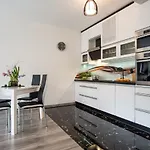 Apart-center Granitica