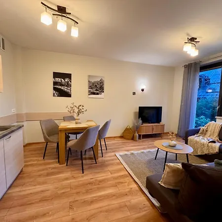 Apart-center Granitica *