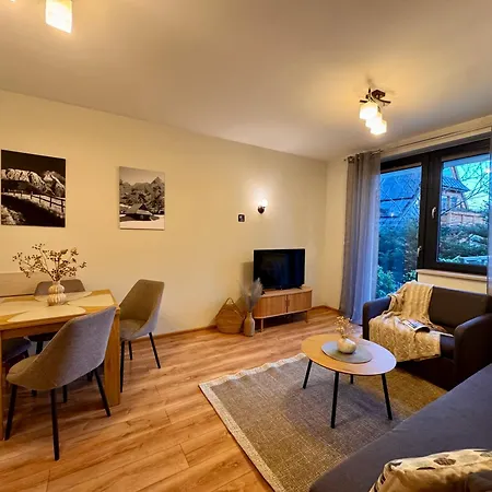 Apart-center Granitica *