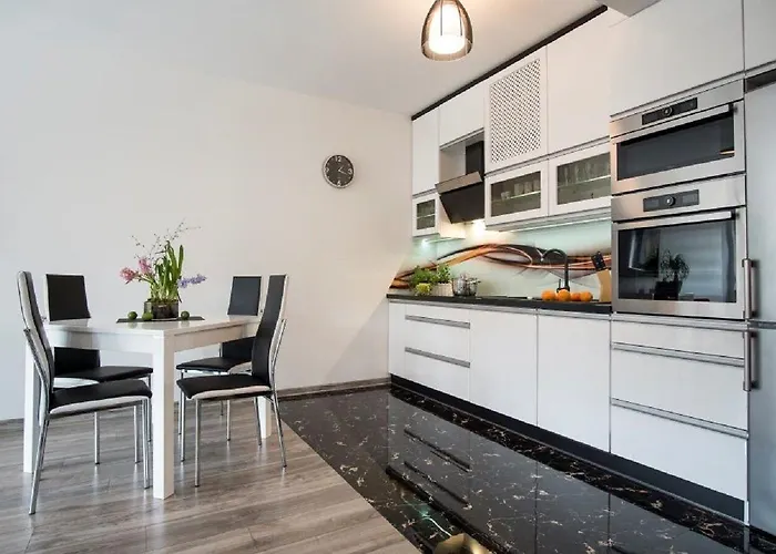 Apart-center Granitica