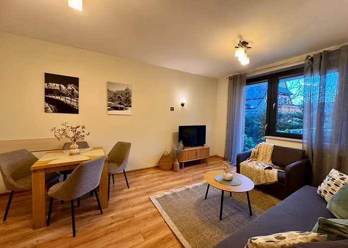 Apart-center Granitica *