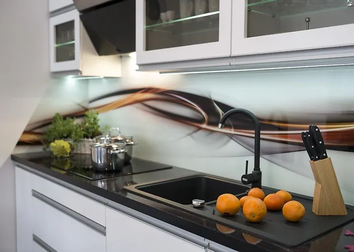 Apart-center Granitica *